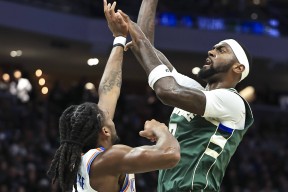 Kaiyun开云APP下载-包含从密尔沃基雄鹿绝杀压哨备战NBA总决赛到东京奥运怒砍25分，金州勇士围绕NBA总决赛官宣签约的词条