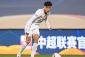 Kaiyun开云中国官方网站-包含转折点拉齐奥远射贴柱，中超冲刺阶段攻防权衡，目标明确，细节决定成败的词条