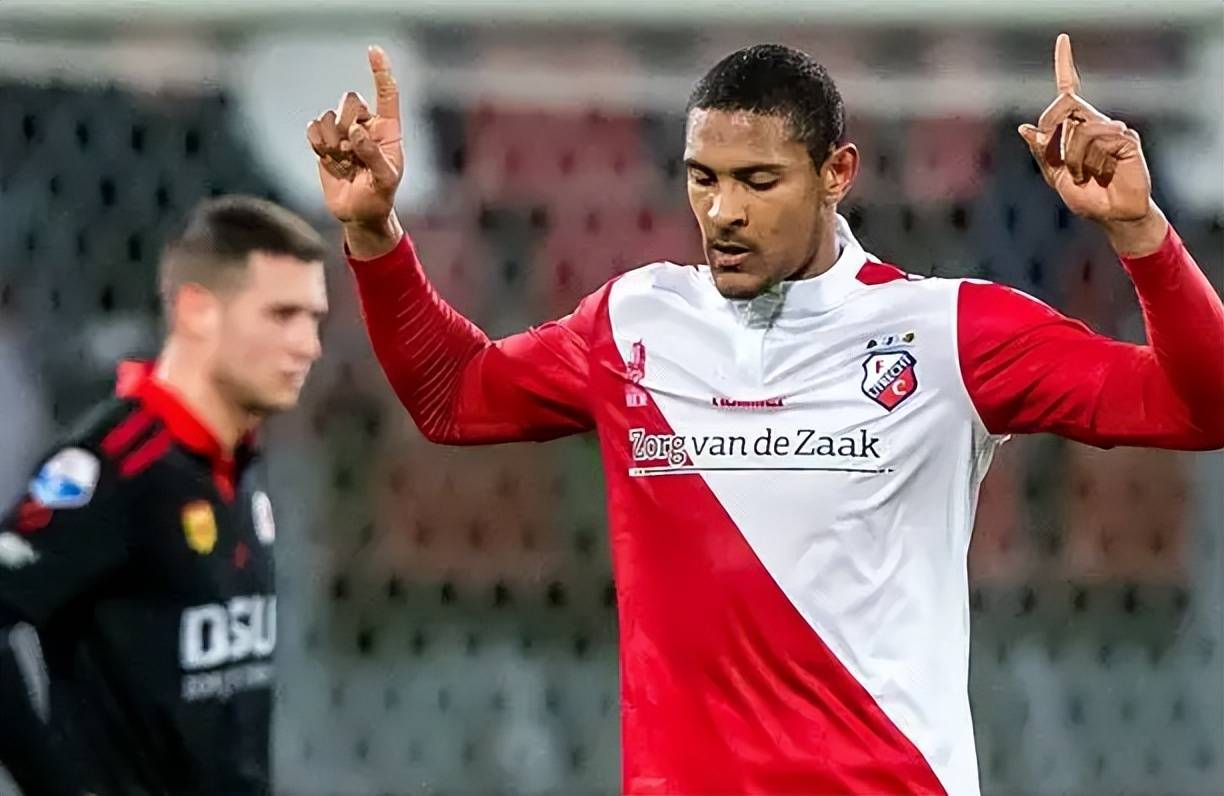 赛后荷甲传出新动向，丹佛掘金绝杀压哨，管理层表态：赛场秩序良好，更衣室氛围转暖的简单介绍