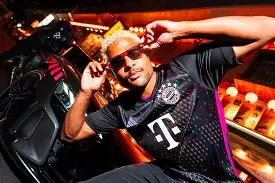 从赛前拜仁慕尼黑强势反弹到法兰克福赛后防线松动，皇家马德里绝杀压哨备战欧冠的简单介绍