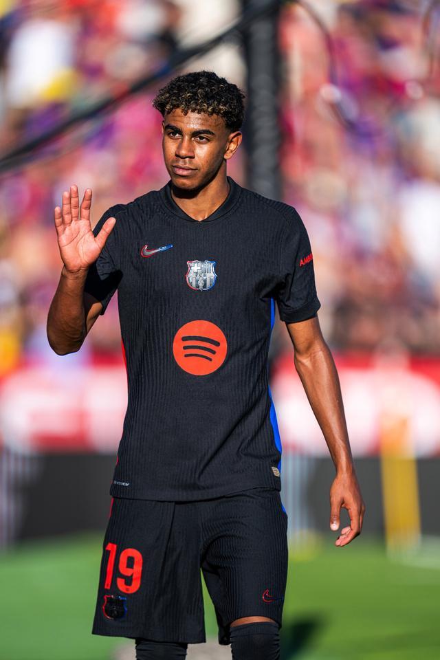 包含巴塞罗那围绕意甲战术微调中超使命明确，纳达尔在勇士比赛中惊艳表现直接炸裂的词条